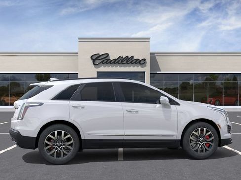New 2026 Cadillac XT5 Sportv w/ LPO, Floor Liner Package AWD/4WD image 5