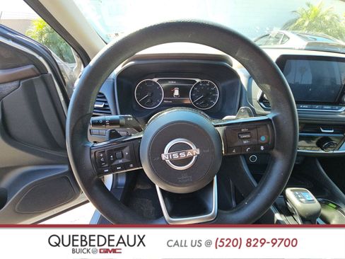 Used 2022 Nissan Rogue SV image 11