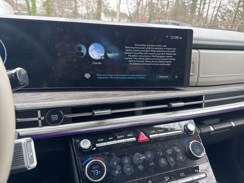 Used 2024 Hyundai Santa Fe Limited image 19