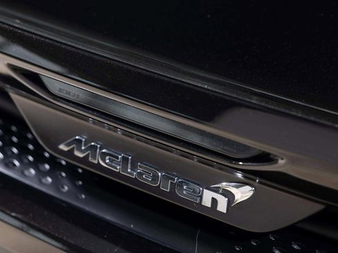 Used 2023 McLaren GT image 39