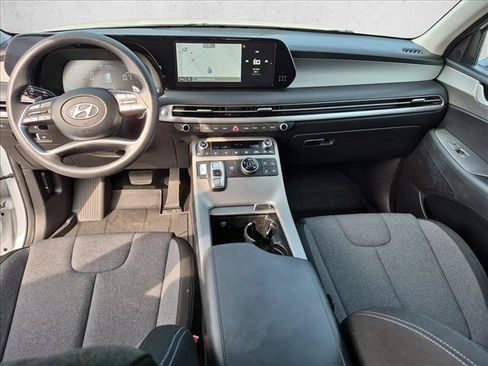 Used 2025 Hyundai Palisade SE AWD/4WD image 16