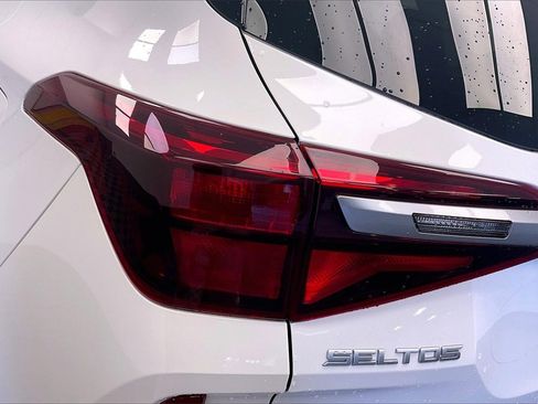 Used 2023 Kia Seltos LX image 24