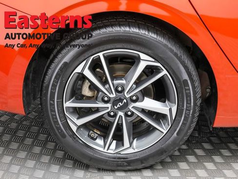 Used 2023 Kia Forte LXS image 29