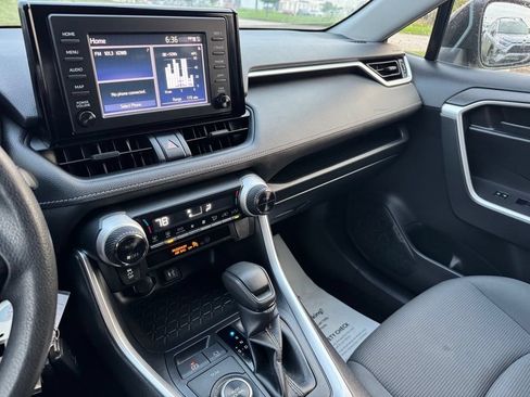 Used 2019 Toyota RAV4 LE w/ All Weather Liner Package AWD/4WD image 10