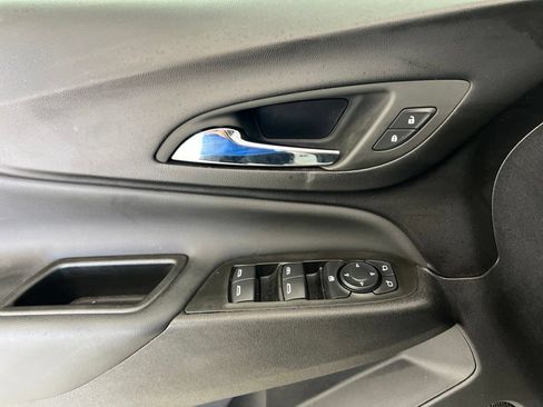 Used 2024 Chevrolet Equinox LT w/ LPO, Floor Liner Package AWD/4WD image 20