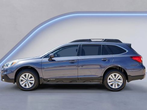 Used 2017 Subaru Outback 2.5i Premium image 4