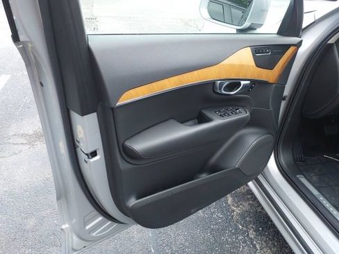 Used 2023 Volvo XC90 B5 Plus w/ Protection Package Premier AWD/4WD image 12