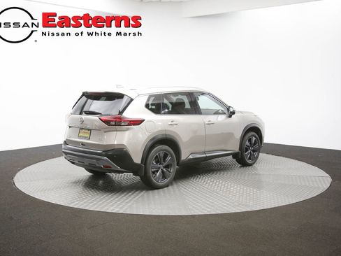 Used 2022 Nissan Rogue SL image 53