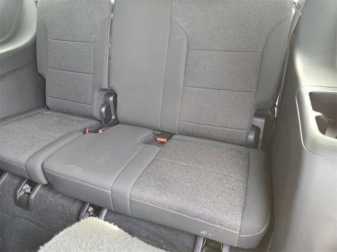 Used 2024 Chevrolet Traverse LT image 21