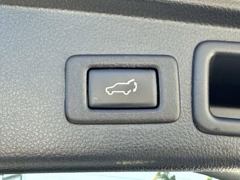 Used 2015 Subaru Forester 2.5i Touring w/ Eyesight & Navigation System image 13