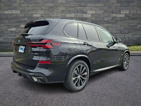 New 2026 BMW X5 xDrive50e image 6