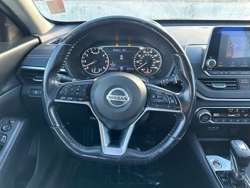 Used 2019 Nissan Altima 2.5 SV image 13