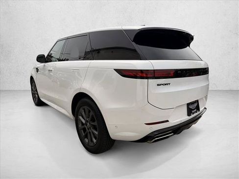 Used 2024 Land Rover Range Rover Sport Dynamic SE AWD/4WD image 3