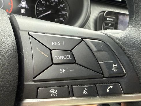Used 2024 Nissan Kicks SV w/ Interior Electronics Package FWD image 21