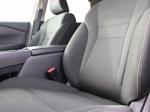 Used 2024 Nissan Rogue S image 11