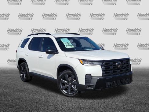 New 2026 Honda Pilot Sport image 2