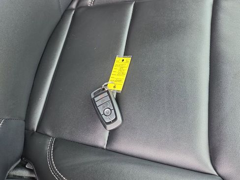 Used 2022 Ford Explorer XLT w/ Equipment Group 202A image 20