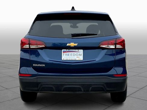 Used 2022 Chevrolet Equinox LS w/ LS Convenience Package image 5