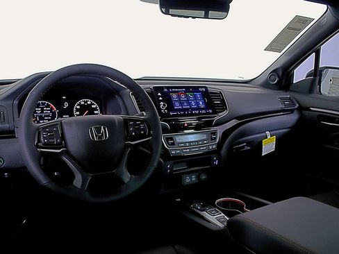 New 2026 Honda Ridgeline Black Edition image 10