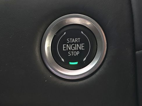 Used 2023 GMC Yukon Denali Ultimate AWD/4WD image 17