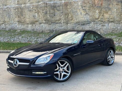 Used 2015 Mercedes-Benz SLK 250 image 1