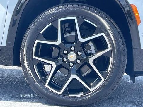 New 2026 Chevrolet Traverse High Country w/ LPO, Floor Liner Package image 10