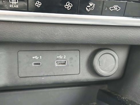 Used 2023 Nissan Rogue SV AWD/4WD image 27