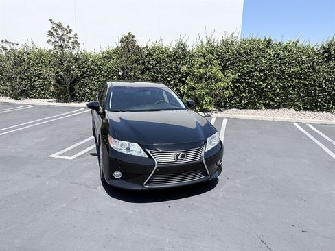Used 2013 Lexus ES 350 w/ Premium Pkg FWD image 5