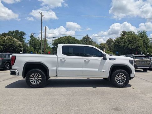 Used 2023 GMC Sierra 1500 AT4 AWD/4WD image 2