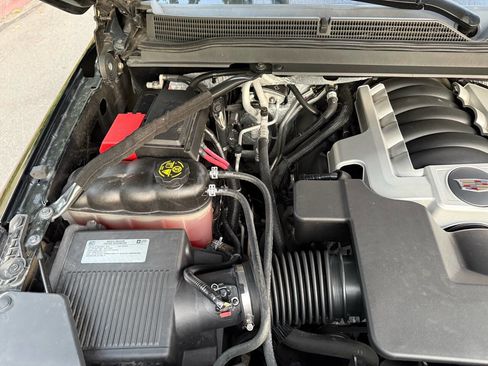 Used 2016 Cadillac Escalade Premium image 48