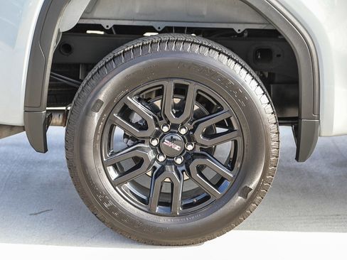 Used 2024 GMC Sierra 1500 Elevation image 11