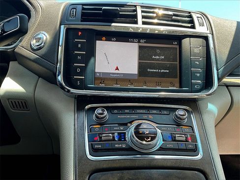 Used 2017 Lincoln Continental Reserve w/ Technology Package image 27