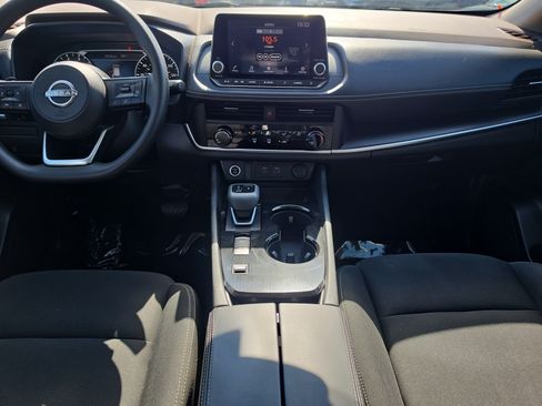 Used 2023 Nissan Rogue S FWD image 13