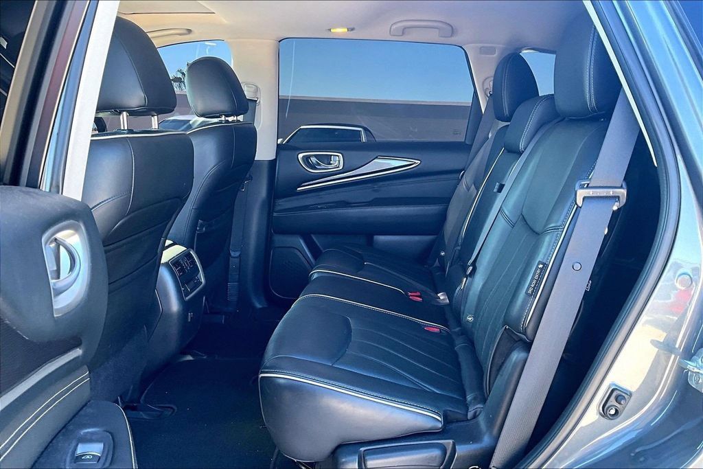Used 2018 INFINITI QX60 FWD w/ Premium Plus Package image 6