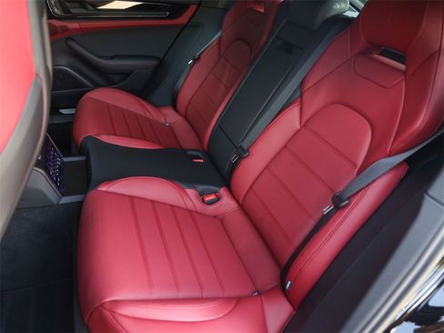 New 2025 Porsche Panamera 4 image 32