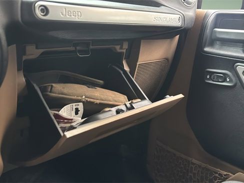 Used 2012 Jeep Wrangler Unlimited Sahara w/ Dual Top Group image 28