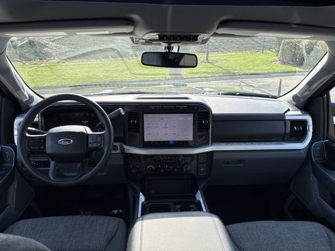 Used 2024 Ford F250 XLT w/ Black Appearance Package image 20