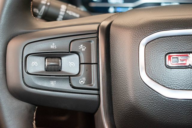 Used 2024 GMC Yukon AT4 w/ AT4 Premium Package AWD/4WD image 26