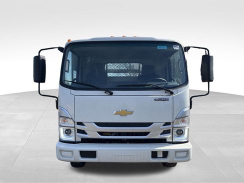 New 2024 Chevrolet Low Cab Forward image 9