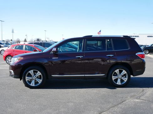 Used 2011 Toyota Highlander Limited w/ Tow Pkg image 4