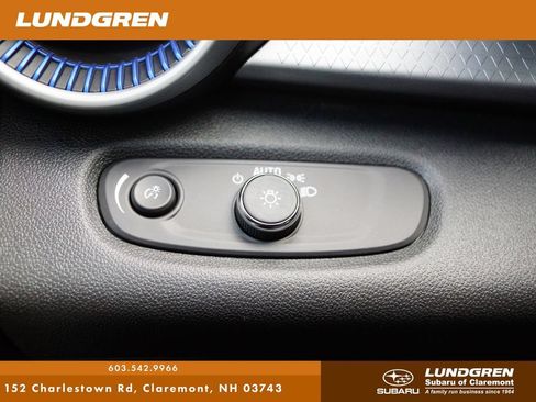 Used 2024 Chevrolet Trax LS w/ LS Convenience Package FWD image 13
