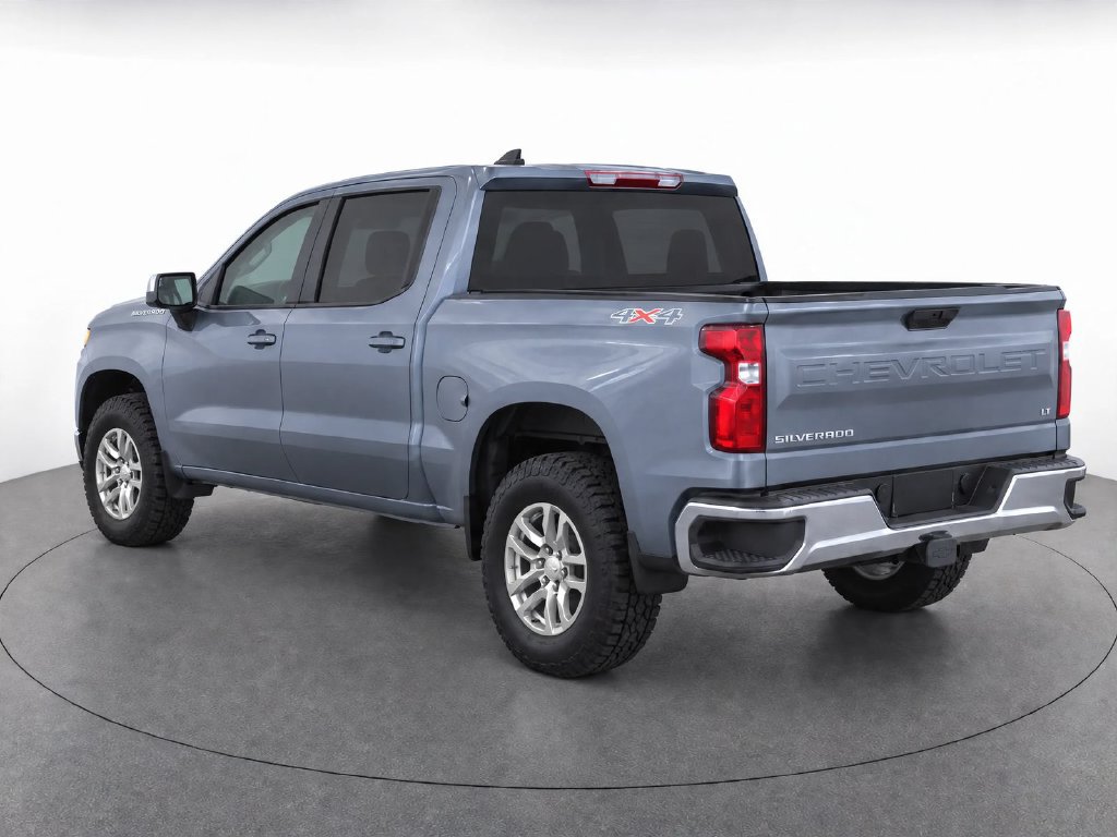 Used 2021 Chevrolet Silverado 1500 LT AWD/4WD image 3