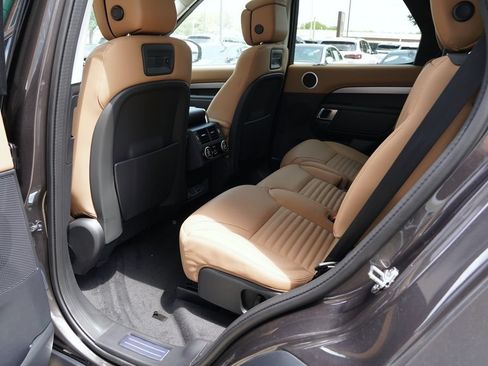 New 2026 Land Rover Discovery Limited Edition AWD/4WD image 33