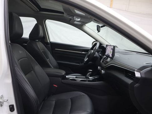 Used 2023 Nissan Altima 2.5 SL AWD/4WD image 9