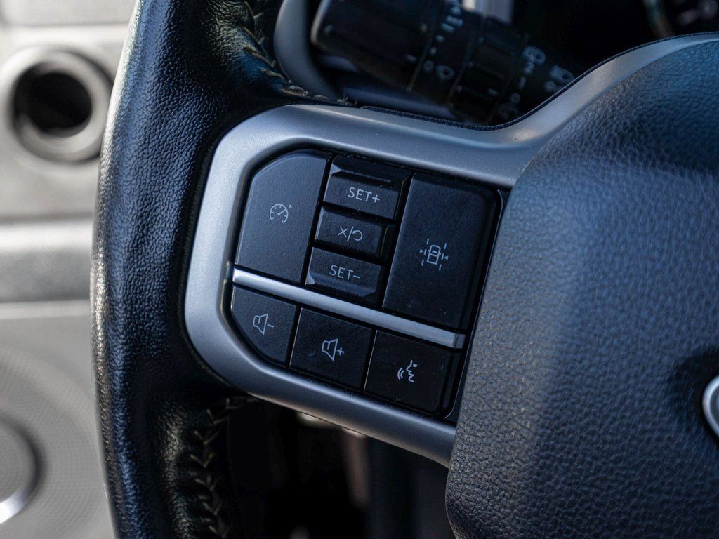 Used 2024 Ford Expedition XLT AWD/4WD image 16