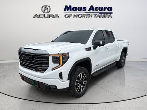 Used 2024 GMC Sierra 1500 AT4 w/ Technology Package AWD/4WD image 8