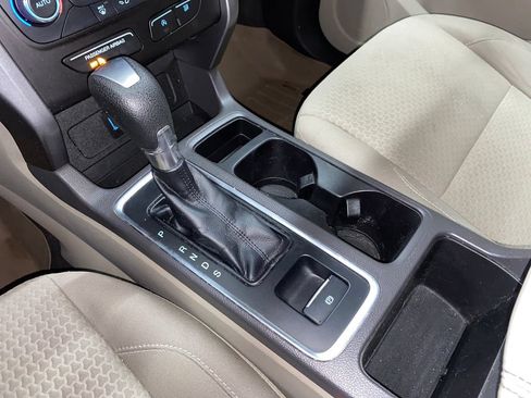 Used 2017 Ford Escape SE AWD/4WD image 20