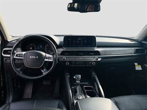 Used 2022 Kia Telluride EX w/ EX Premium Package image 23