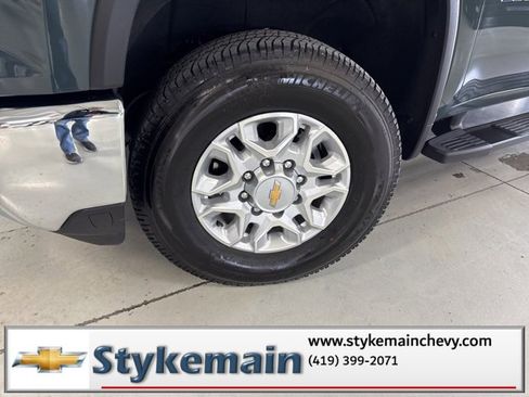 Used 2025 Chevrolet Silverado 2500 LT w/ Convenience Package image 44