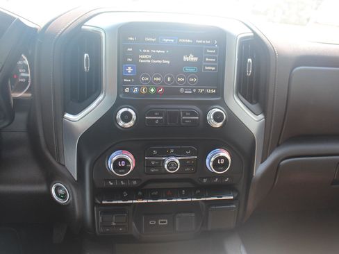 Used 2021 GMC Sierra 1500 SLT w/ SLT Premium Package AWD/4WD image 10